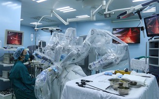 Phẫu thuật bằng robot giúp điều trị triệt để ung thư tuyến tiền liệt