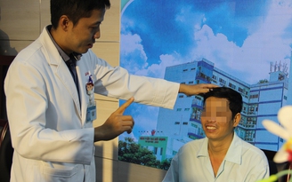 Bệnh nhân bị u mũi xoang gây mù lòa
