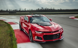 Xe cơ bắp Mỹ Camaro ZL1 2017 cải tiến động cơ, hộp số 10 cấp