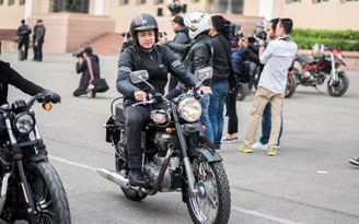 MC Anh Tuấn cùng 160 biker diễu hành tưởng nhớ nhạc sĩ Trần Lập