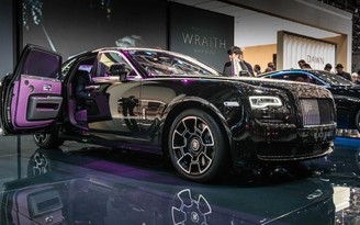 Rolls-Royce trình làng Dawn Black Badge đen huyền bí