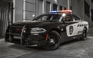 Cận cảnh xe cơ bắp Dodge Charger Pursuit của cảnh sát