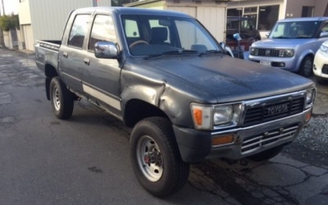 Toyota đưa bán tải Hilux về quê nhà Nhật Bản