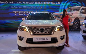 Nissan Terra chính thức bán ra với giá từ 988 triệu đồng