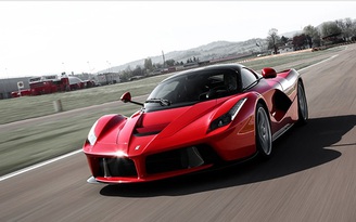 Ferrari triệu hồi 814 siêu xe bao gồm cả 458 Italia lẫn LaFerrari