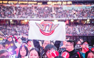 SK Telecom T1 tuyển thêm 2 thành viên mới để trám vị trí của Huni và Peanut