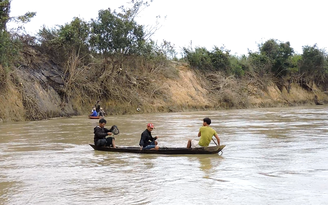 Chìm thuyền trên sông Krông Ana: Người lái thuyền không có giấy phép