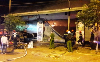 Hai mẹ con tử vong trong vụ cháy ở chợ đêm Bình Phước