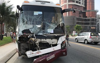 Xe chở công nhân ở Đồng Nai gây tai nạn liên hoàn