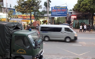 Khám xét nhà ông Nguyễn Tấn Lương, người gọi Giang '36' vây xe chở công an