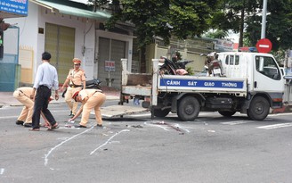 Hai xe máy đối đầu ở ngã tư, thiếu nữ 19 tuổi tử vong