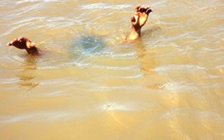 Cháu bé 4 tuổi tử vong do đuối nước ở hồ bơi resort