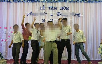 Nghe tới đám cưới, tự nhiên... nhức đầu: "Làm ơn hát đúng tông được không?"