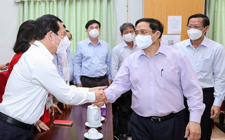 Thủ tướng thăm, chúc tết tại TP.HCM và Thanh Hóa