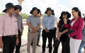 Đoàn bác sĩ ĐH Phạm Ngọc Thạch tham quan Khu xử lý chất thải Đa Phước