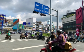 Ức chế với 1.001 kiểu dừng đèn đỏ vô ý thức ở Sài Gòn