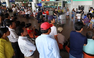 Giao thông TP.HCM sáng 27 Tết: Đã không còn kẹt xe, Tân Sơn Nhất gần 1.000 chuyến bay