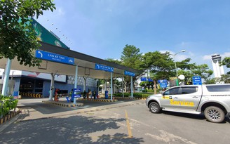 Cảng vụ Hàng không: 'Tạo điều kiện cho hành khách Tân Sơn Nhất đón xe Grab, Be'