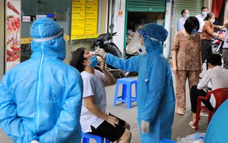 TP.HCM phong tỏa chợ Phú Nhuận vì ca nghi nhiễm: Nhiều người 'mong Covid-19 đừng gọi tên'
