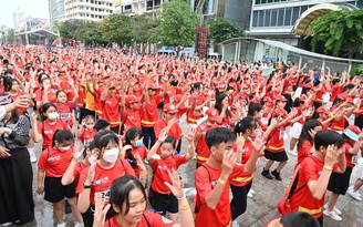 3.000 thiếu nhi cùng nhảy flashmob tại Phố đi bộ Nguyễn Huệ, lập kỷ lục Việt Nam
