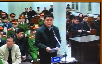 Bị cáo Đinh La Thăng tự bào chữa trước tòa