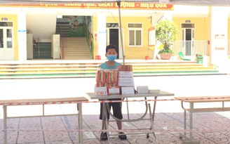 Ngày Quốc tế Thiếu nhi trong khu cách ly phòng dịch Covid-19 ở Bắc Giang