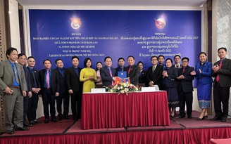 Đoàn Thanh niên hai nước Việt Nam - Lào ký thỏa thuận hợp tác
