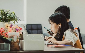 Người trẻ chọn việc freelancer, tự do nhưng phải tự lo