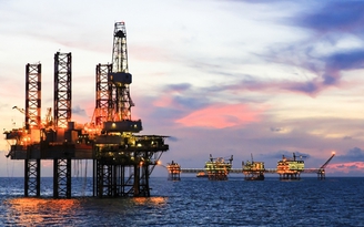 Có ‘sếp’ mới, cổ phiếu dầu khí vẫn lao dốc thảm hại