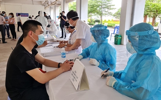 Giữa ‘tâm dịch’, Bắc Giang phải tạm dừng việc điều hành của Giám đốc CDC tỉnh