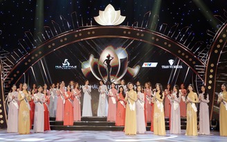 Thí sinh Hoa hậu du lịch Việt Nam 2022 rạng rỡ khoe sắc trong đêm bán kết