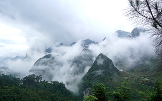 Săn mây trên đỉnh Mã Pì Lèng: Cảnh đẹp đến nín thở