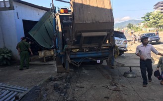 Xe chở rác gây họa vì 'lao như tên bắn' ở Bảo Lộc