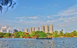 Những bến sông lặng lẽ