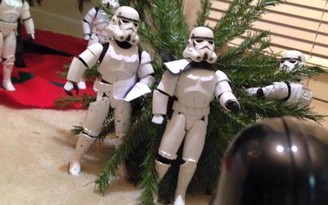 Bộ ảnh siêu dễ thương: 'Trùm cuối' Star Wars trang trí Giáng Sinh