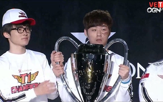 SKT T1 'củ hành' ROX lên ngôi vô địch Liên Minh Huyền Thoại Hàn Quốc 2016