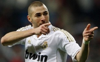 FIFA Online 3: Đắng lòng game thủ nghỉ game không thành vì 'hóa vàng' thành công Benzema +9