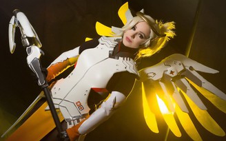 Overwatch: Cosplay D.Va và Mercy cực dễ thương của Calypsen