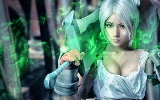 LMHT: Cosplay Riven và năng lượng Fel từ phim Warcraft