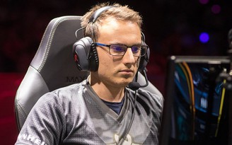 G2 PerkZ: 'Faker quá kiêu ngạo và mắc nhiều sai lầm'