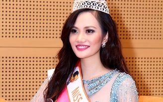 Vì sao người đẹp thi 'chui'?