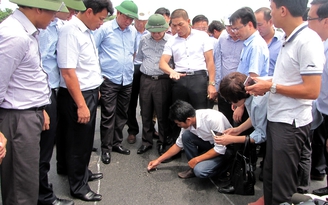 Chưa tìm ra thủ phạm đổ hóa chất, phá hoại QL1