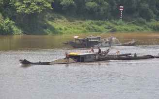 'Đại công trường' phá sông Hương