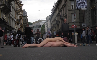 Festival tác phẩm nude nơi công cộng đầu tiên trên thế giới