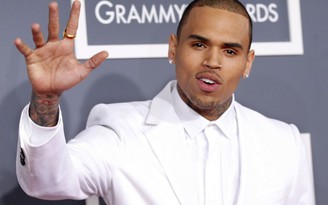 Chris Brown mua nhà triệu đô tặng mẹ năm 15 tuổi