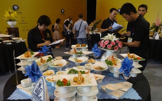Độc, lạ và bất ngờ ngay trận mở màn