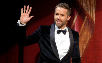 Ryan Reynolds gọi FaceTime động viên fan hâm mộ mắc bệnh nan y