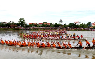 Trai bơi Lệ Thủy