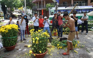 Tết Nguyên đán Canh Tý: 10 ngày cư dân 'sống' trên mạng xã hội