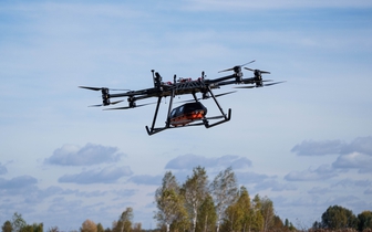 Ukraine sơ tán thương binh bằng drone